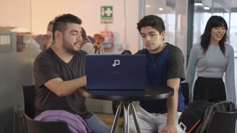 Potenciando el Desarrollo de Habilidades Art&iacute;sticas en Twitch