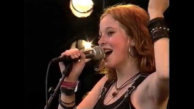 &iexcl;Los mazos de The Gathering ya est&aacute;n aqu&iacute; y volando de las estanter&iacute;as!